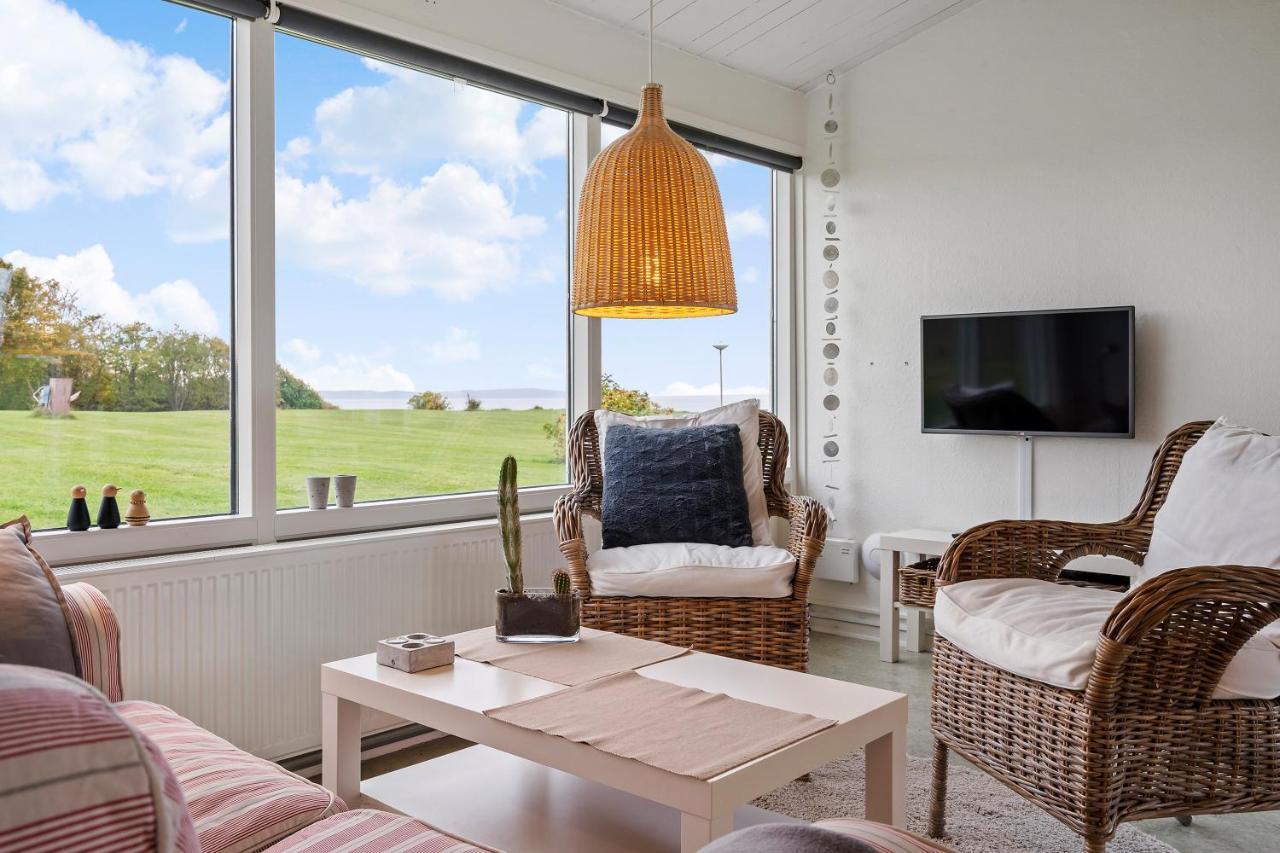 Cozy 2-Bedroom J Seaside Escape At Summerhouse Brenderup Eksteriør bilde