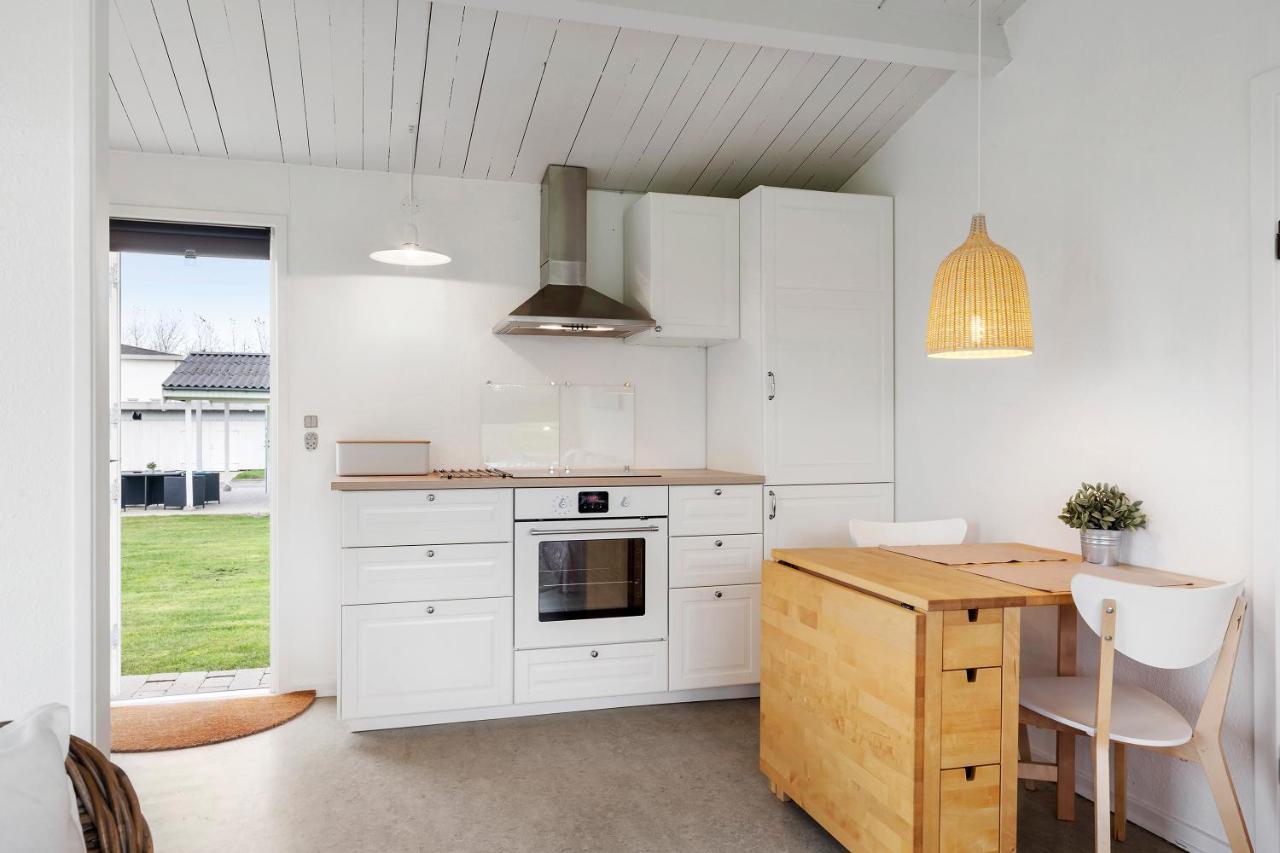 Cozy 2-Bedroom J Seaside Escape At Summerhouse Brenderup Eksteriør bilde